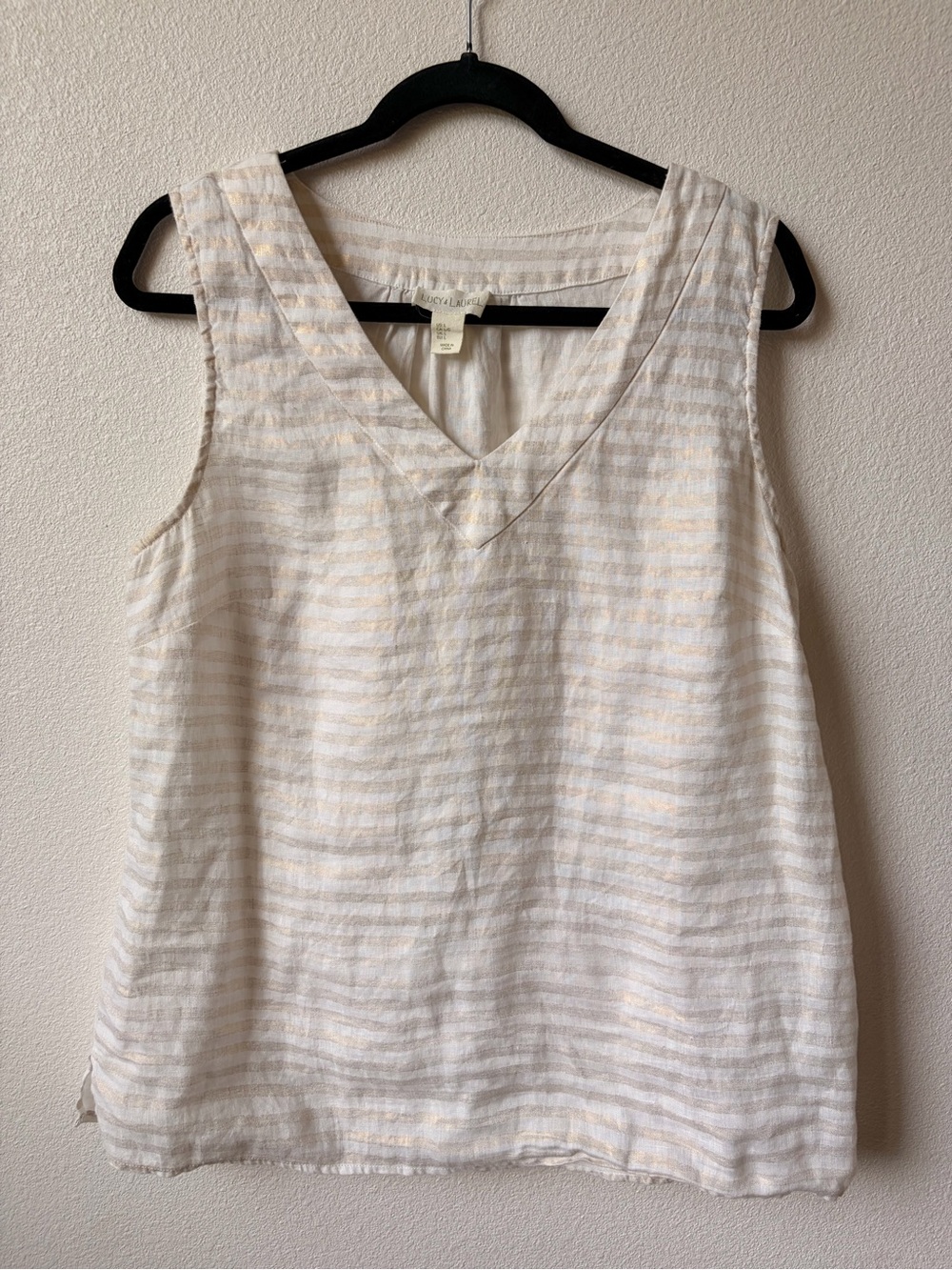 Lucy & Laurel Cream and Gold Striped V-Neck 100% Linen Tank Top Women’s Large